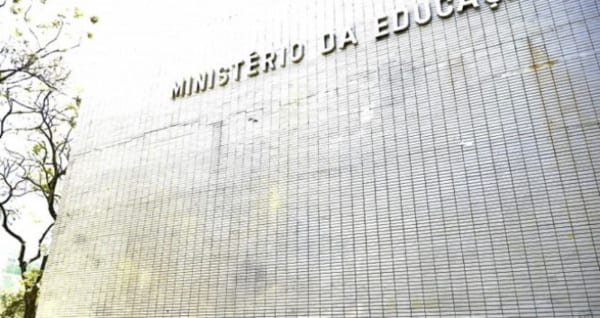 MEC “paralisado”: radiografia da Câmara aponta ineficiência em planejamento e execução