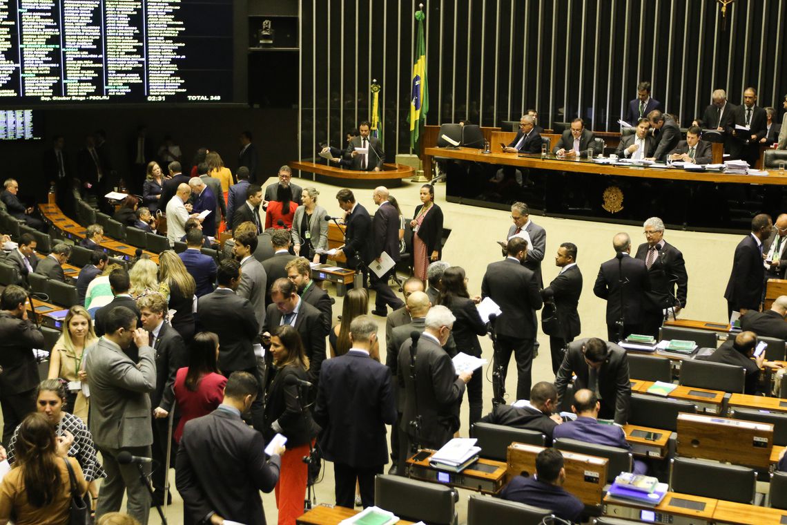 Câmara articula votar fim do foro para proteger políticos de serem presos