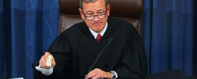 Presidente da Suprema Corte assume protagonismo durante impeachment de Trump
