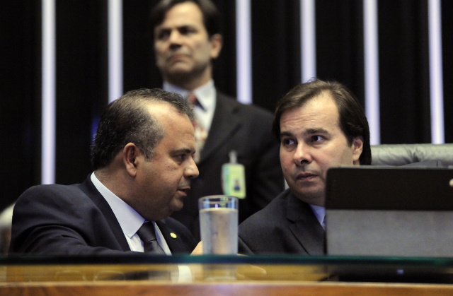 Rodrigo Maia diz que Marinho tem “total confiança” da Câmara