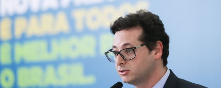 Campanha publicitária sobre Reforma da Previdência privilegiou clientes de Wajngarten