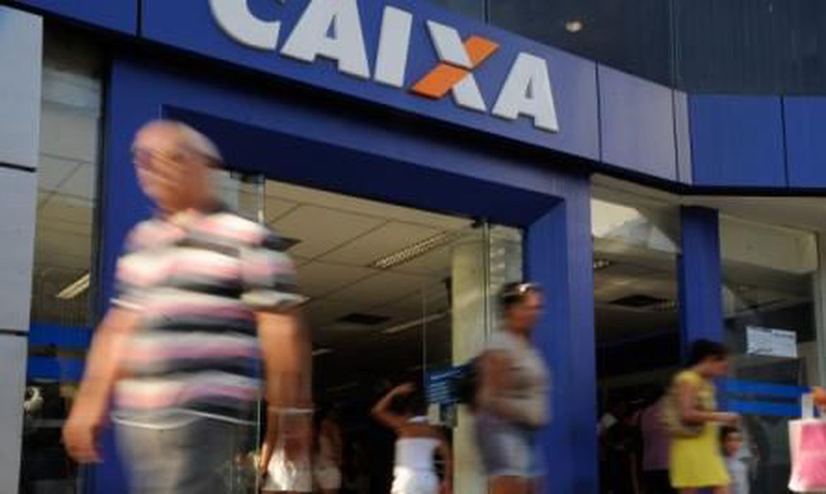 Bancos privados estudam adotar modalidade de crédito com juros prefixados