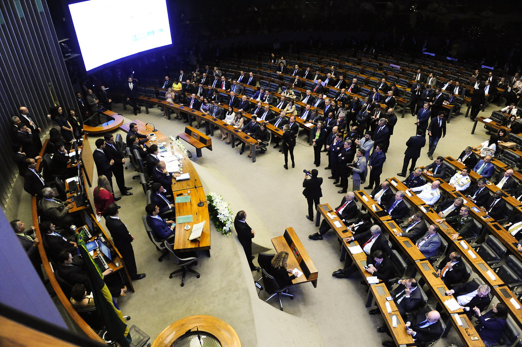 Concursos públicos só após aprovação da reforma administrativa