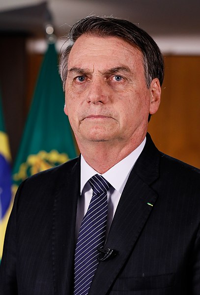 Bolsonaro “culpa” governo e governadores sobre combustíveis