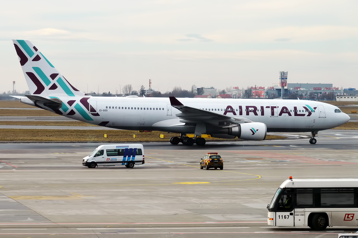Air Italy vai demitir em torno de 1,5 mil funcionários