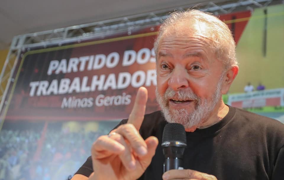 Lula é interrogado por suposta venda de Medida Provisória