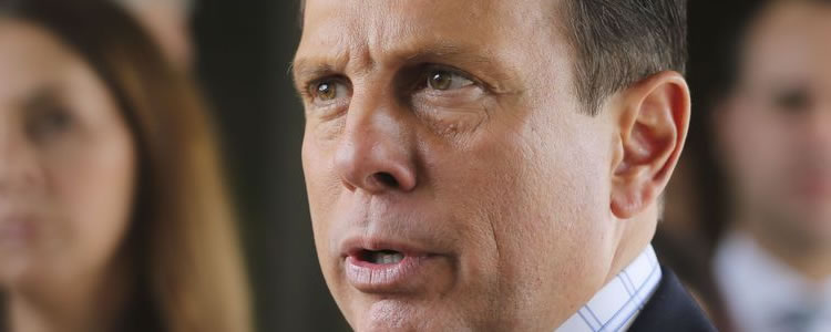 Doria decreta quarentena no Estado de São Paulo até 7 de abril, a partir de terça