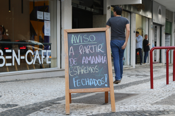 Comércio tem perdas de quase R$ 125 bi desde março, diz CNC