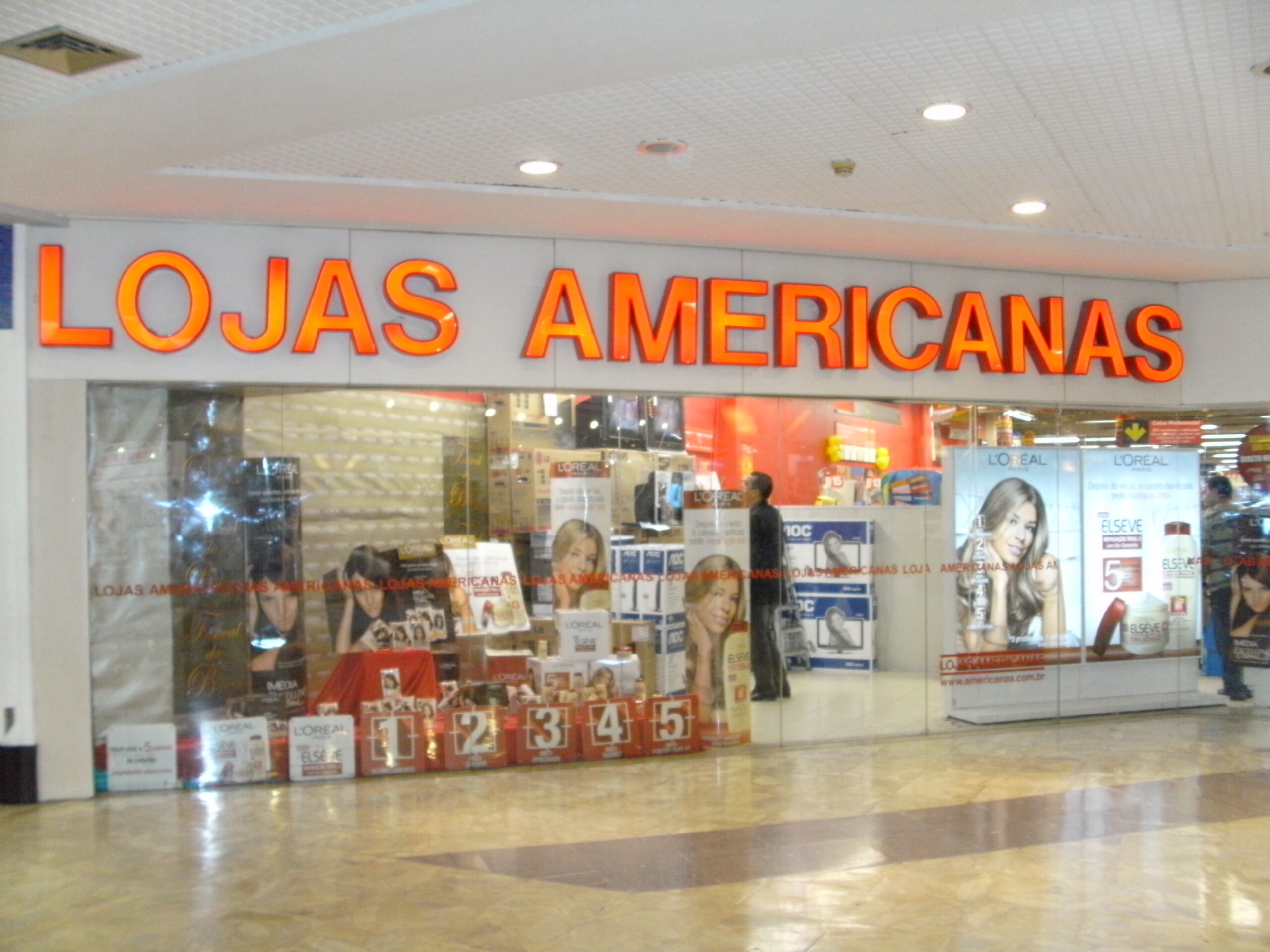 Lojas Americanas (LAME4) emite R$ 500 milhões em debêntures