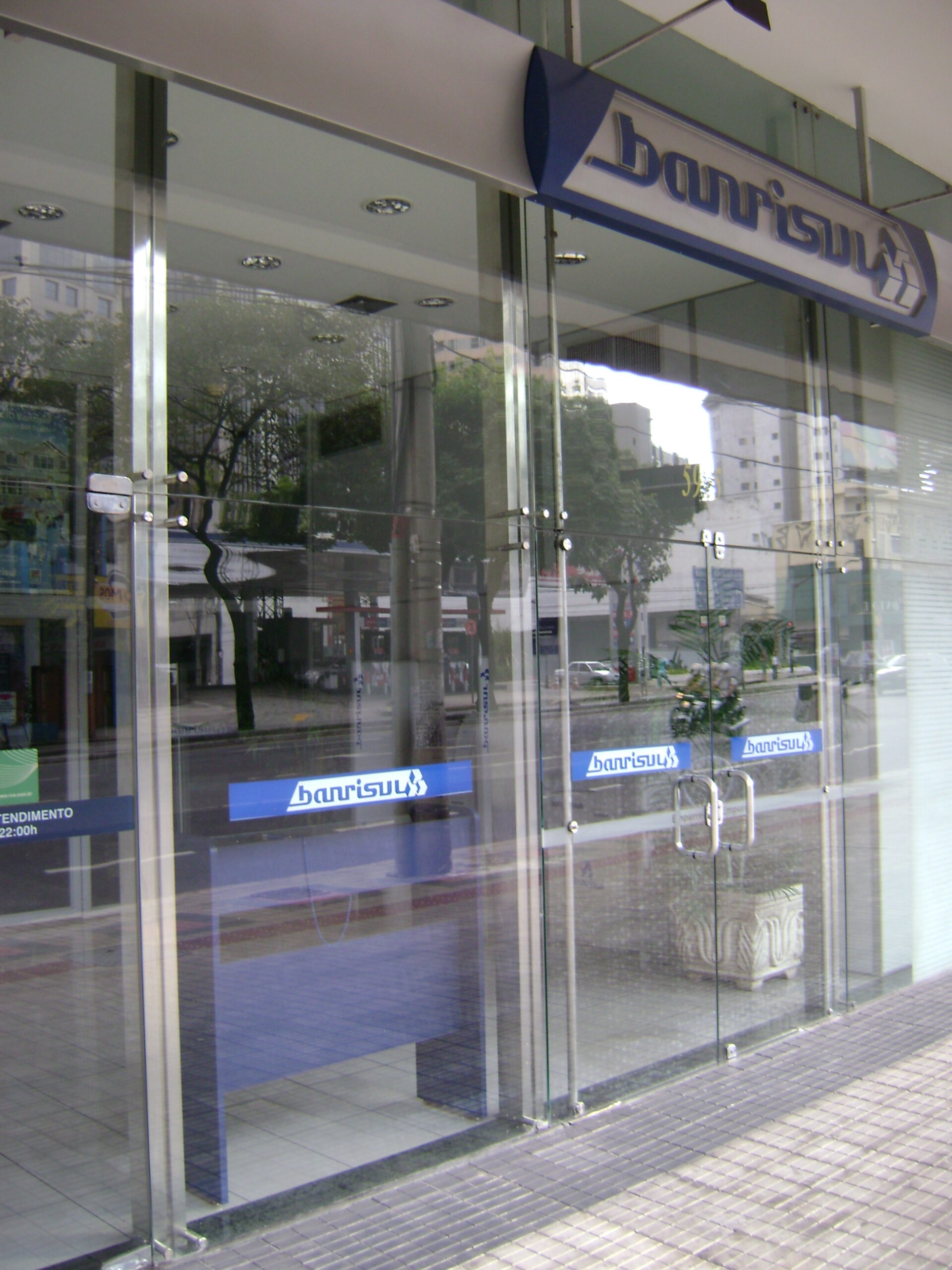 Banrisul (BRSR6) anuncia novo plano de demissão voluntária
