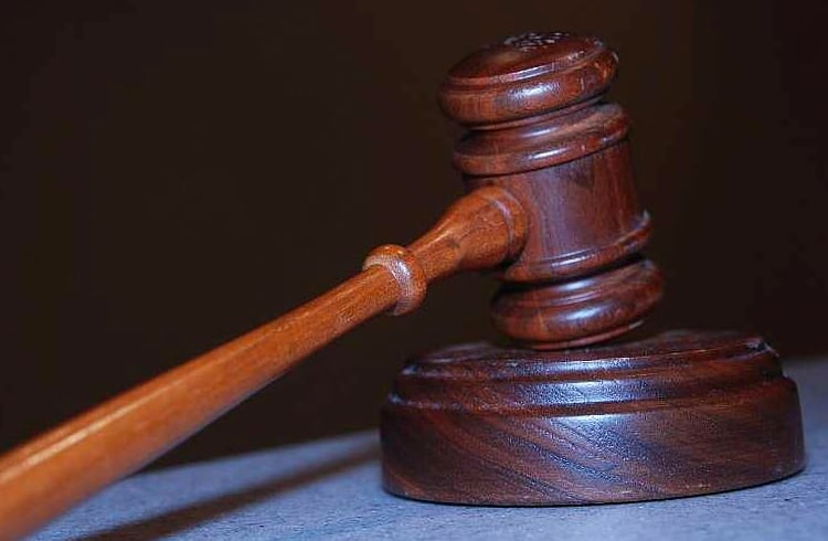 Celesc (CLSC4) e estado de Santa Catarina são multados pela CVM