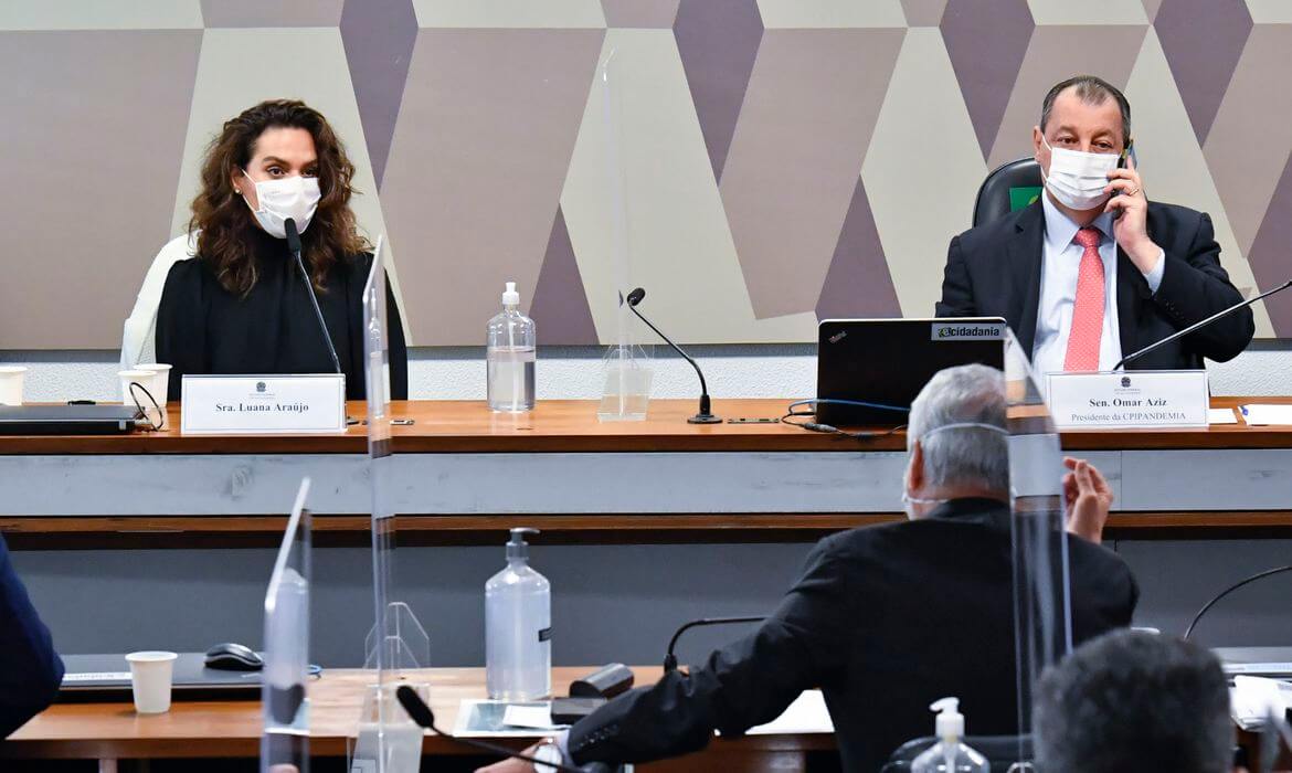 CPI da Pandemia: médica diz não saber motivo de saída de ministério