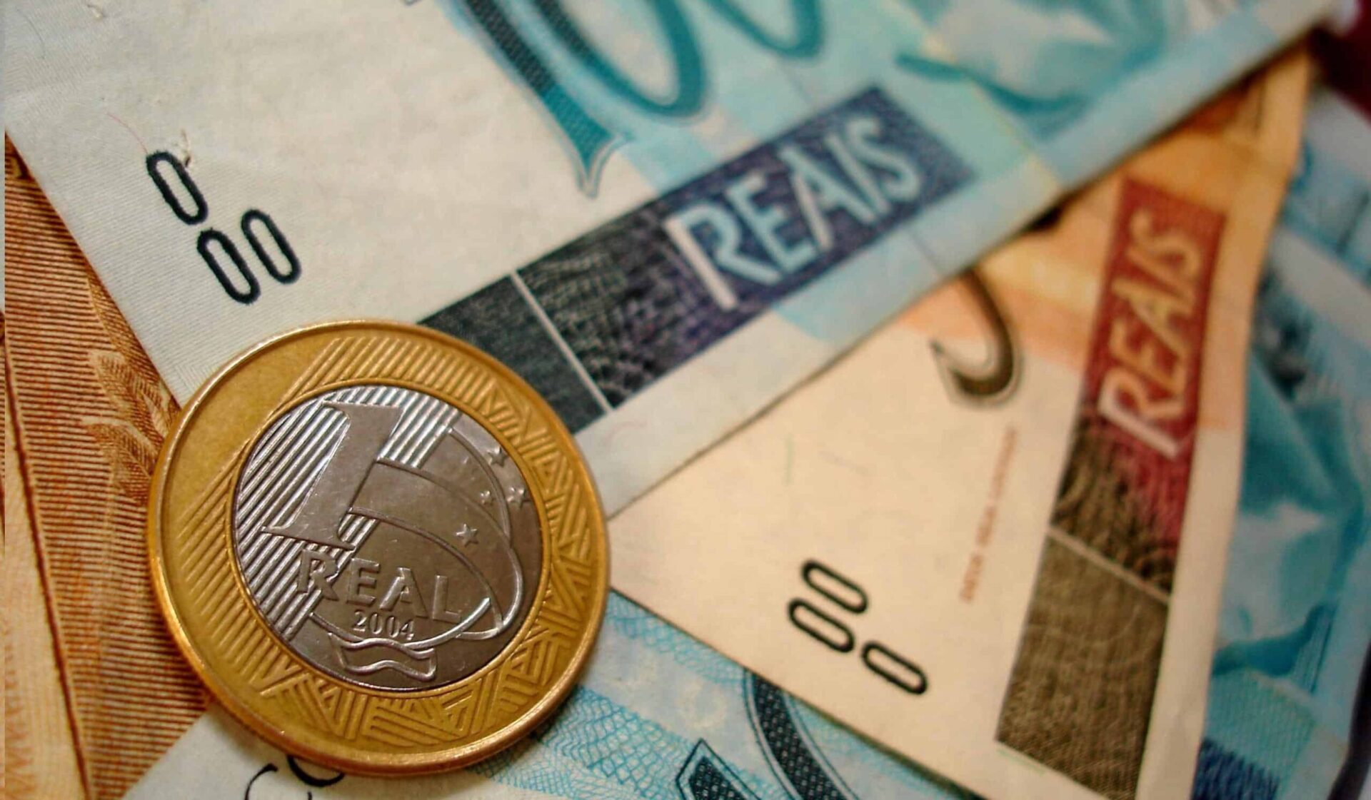 Reforma tributária: relator defende manutenção de imposto amplo