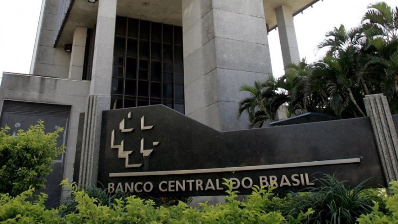 Diretor garante que Banco Central não pretende comprar títulos privados