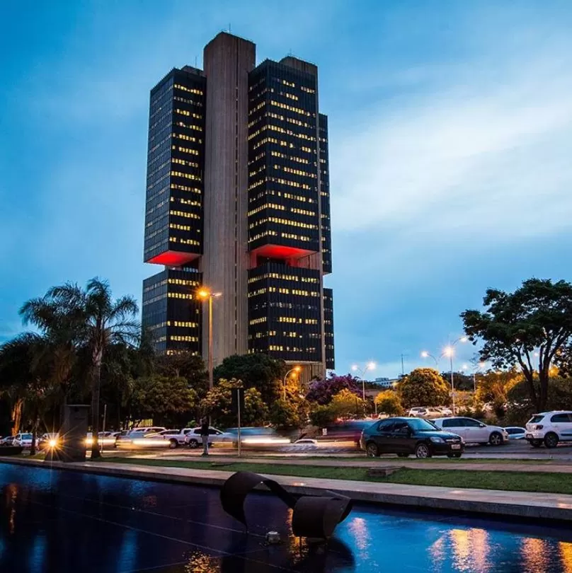 Risco fiscal deve impedir novos cortes da Selic, afirma UBS