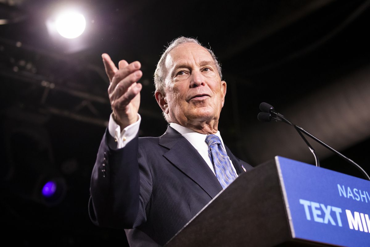 Michael Bloomberg vira alvo no debate Democrata