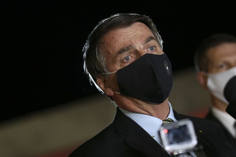 Bolsonaro sanciona medida que concede R$ 16 bi a estados e municípios