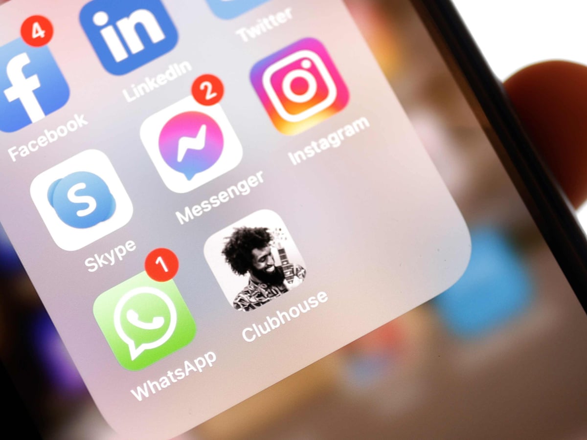 Clubhouse: o que é e como usar a rede para aprender sobre investimentos