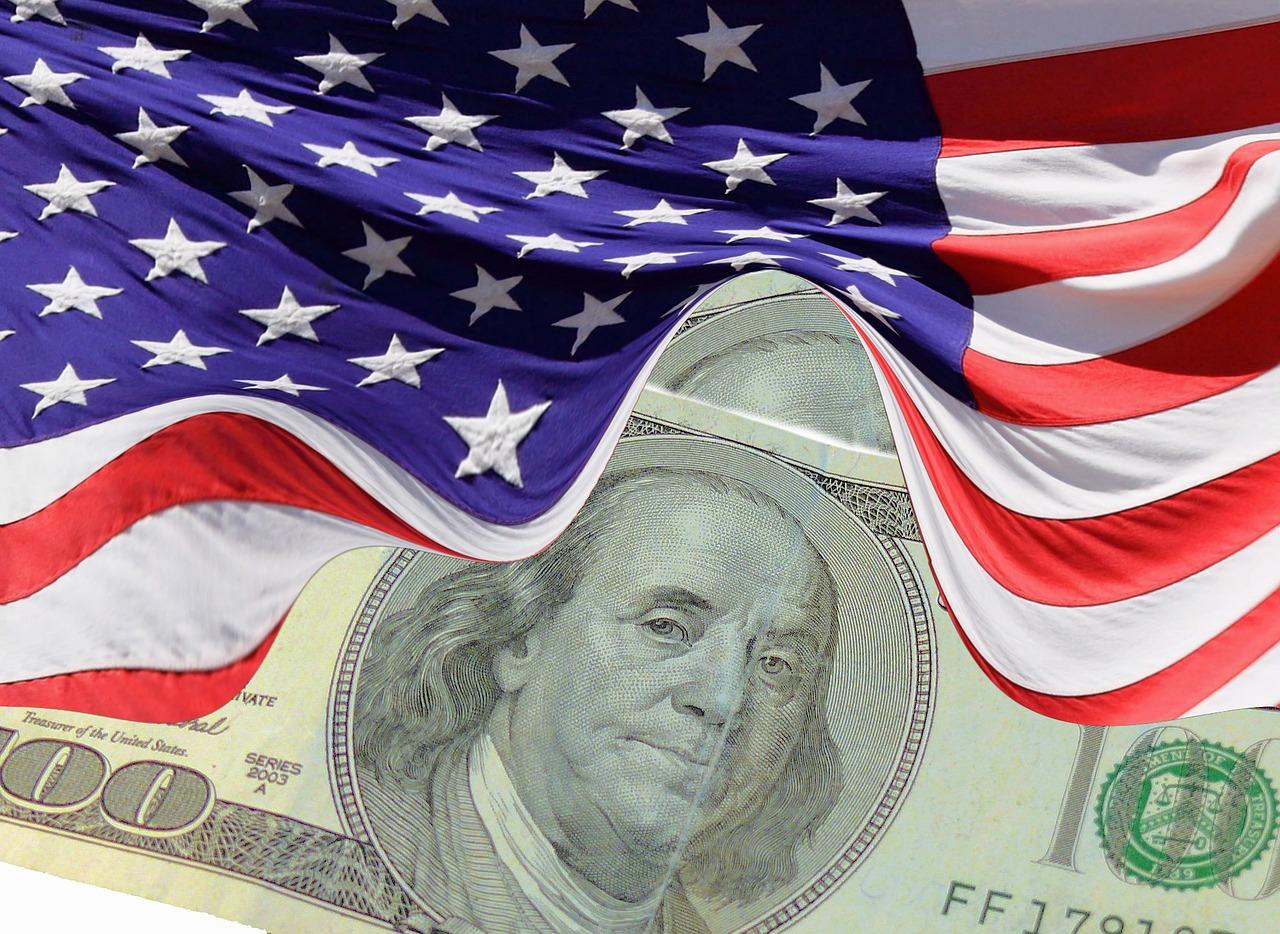 BDRs e ADRs: ilustração com nota de dólar e e bandeira dos EUA