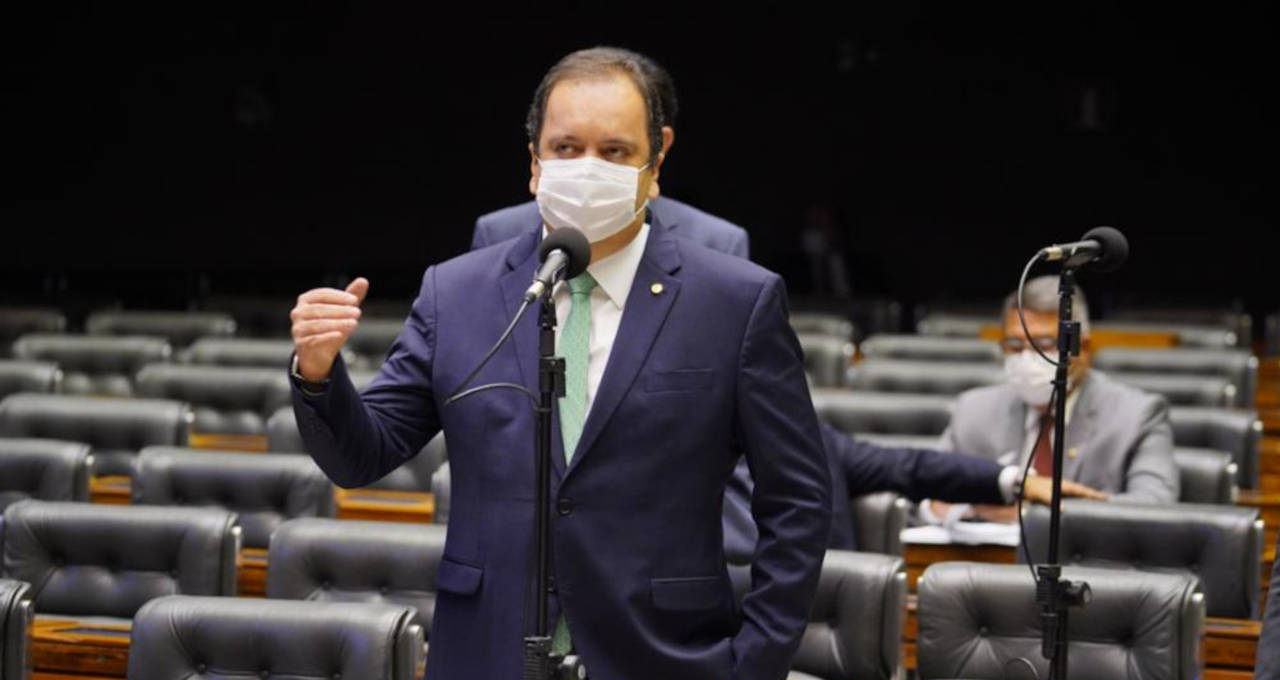 Eletrobras: Relator recomenda aprovação de 21 emendas do Senado à MP