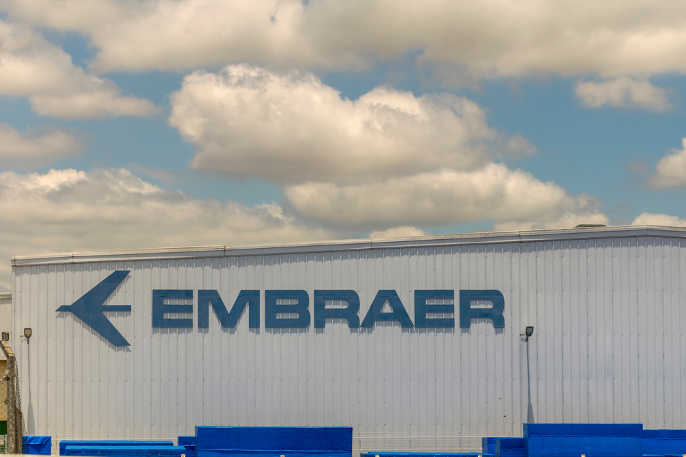 Embraer (EMBR3) reverte prejuízo e registra lucro liquido de R$ 327,2 mi no 4TR21