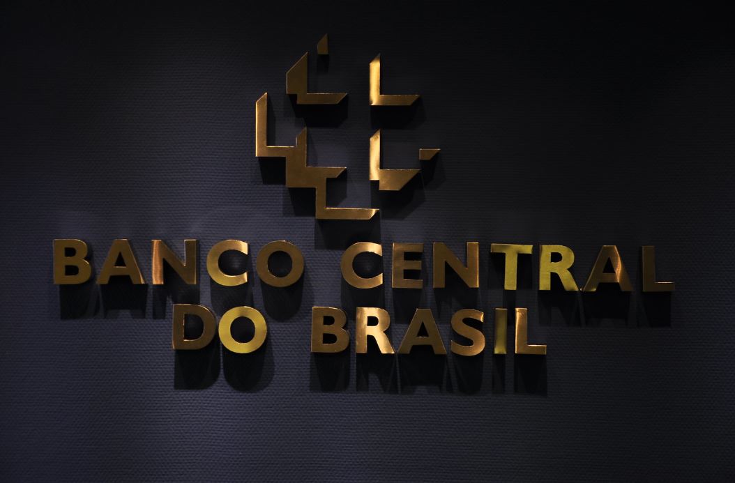 Boletim Focus prevê queda menor do PIB e inflação maior em 2020