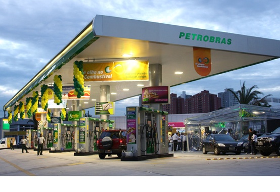 Petrobras (PETR4) confirma aumento de 5% da gasolina