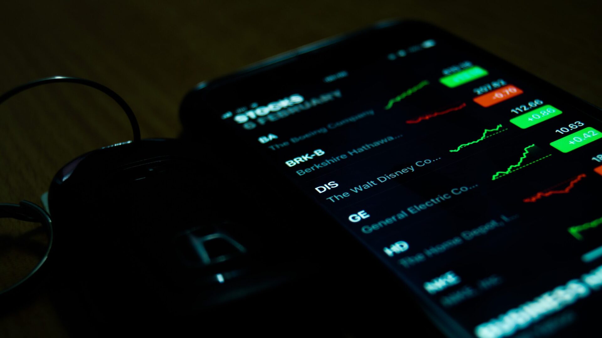 Ibovespa fecha no zero a zero com volume fraco