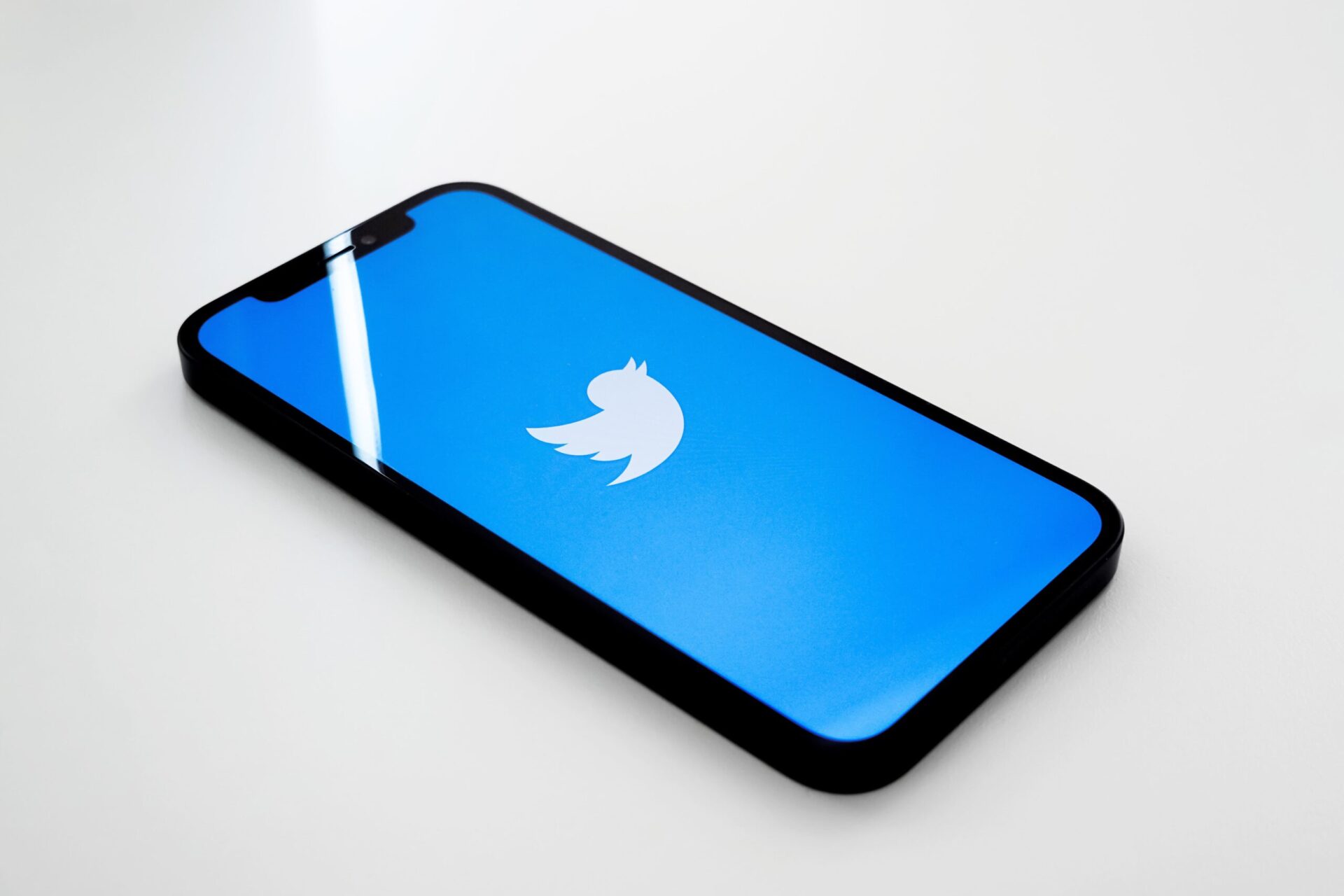 Bezos insinua que China ganha influência após Musk comprar Twitter (TWTR34)