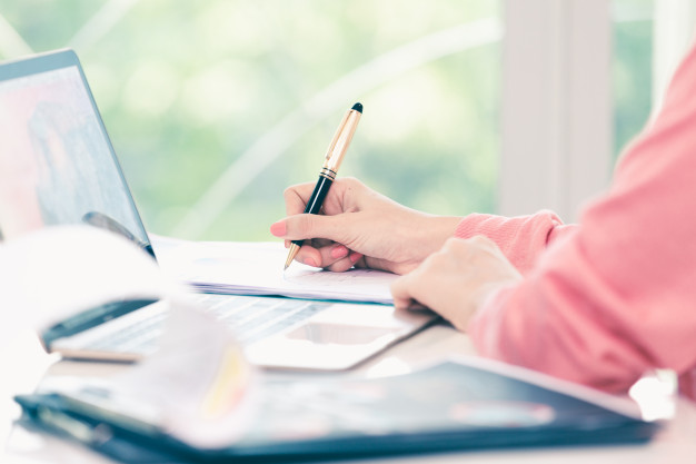 Coronavírus: internet e reduzir custos podem ajudar empresários na crise