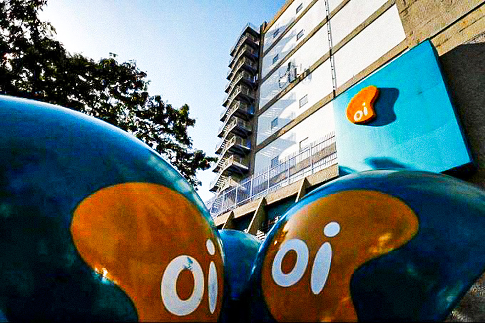 Oi (OIBR3 OIBR4) recebe proposta vinculante de compra por TIM (TIMP3), Telefônica (VIVT4) e Claro