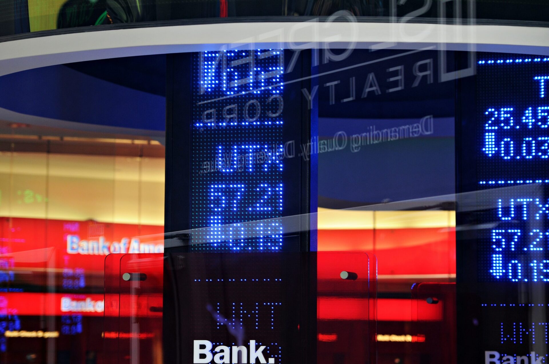 Ibovespa avança e fecha a semana em alta de 1,70%