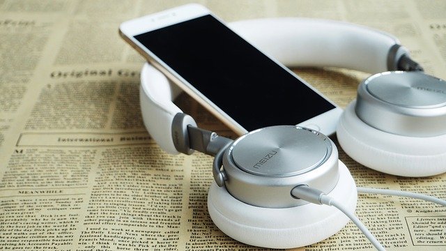 5 podcasts sobre finanças para você acompanhar. Confira!
