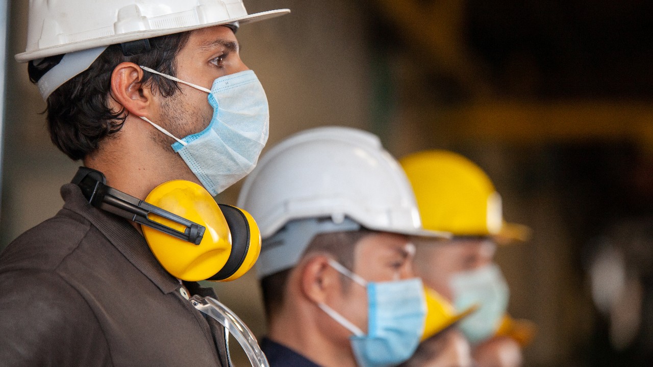 Indicadores industriais: faturamento da indústria cai 0,4% em março