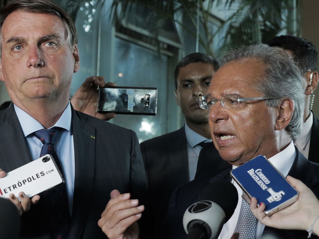 Guedes adverte Bolsonaro sobre Orçamento aprovado pelo Congresso