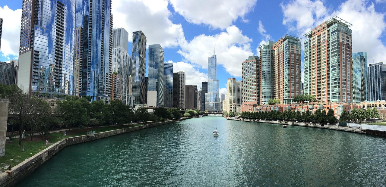 Imagem mostra a região central de Chicago.