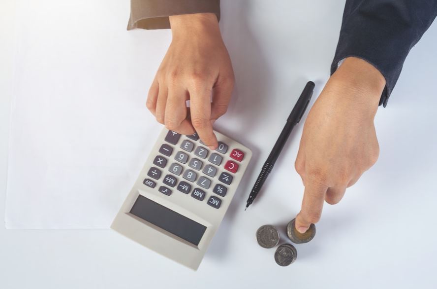 Como investir com Selic mantida em 13,75%?