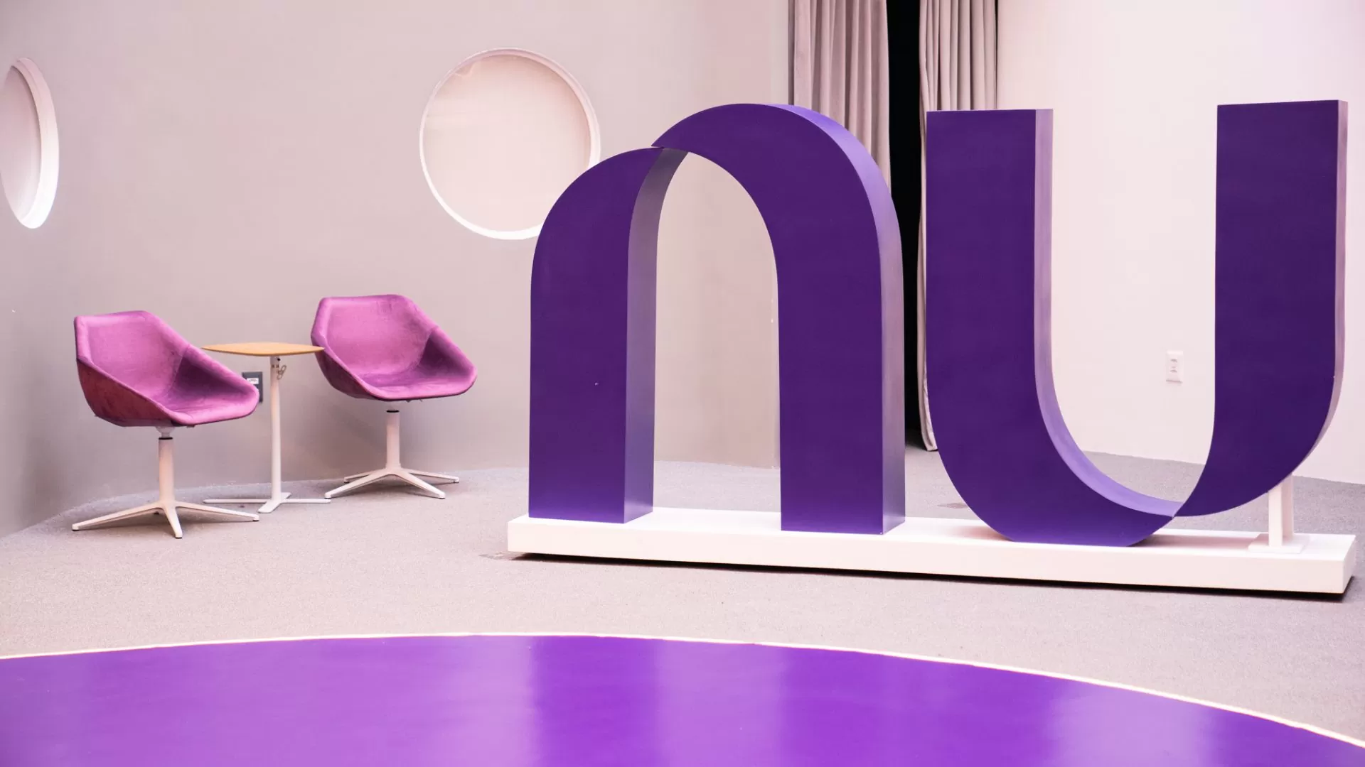 Nubank (NU): Entenda o que acontece