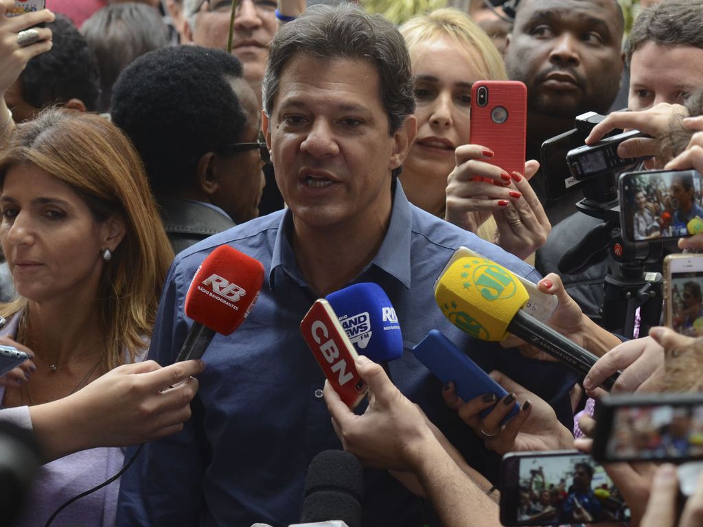 Haddad tem a preferência de Lula para ser ministro da Fazenda, diz jornal