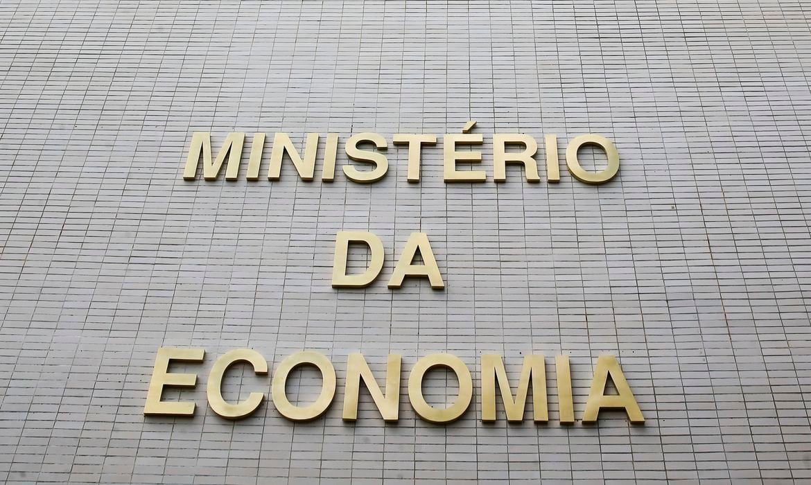 Ministério da Economia remaneja R$ 3,3 bi para despesas discricionárias