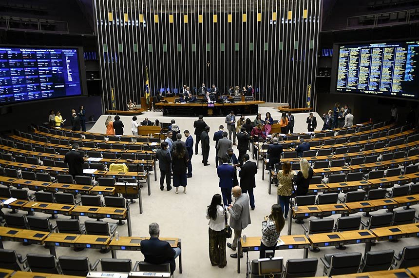 Orçamento secreto: Congresso aprova texto-base da divisão proporcional