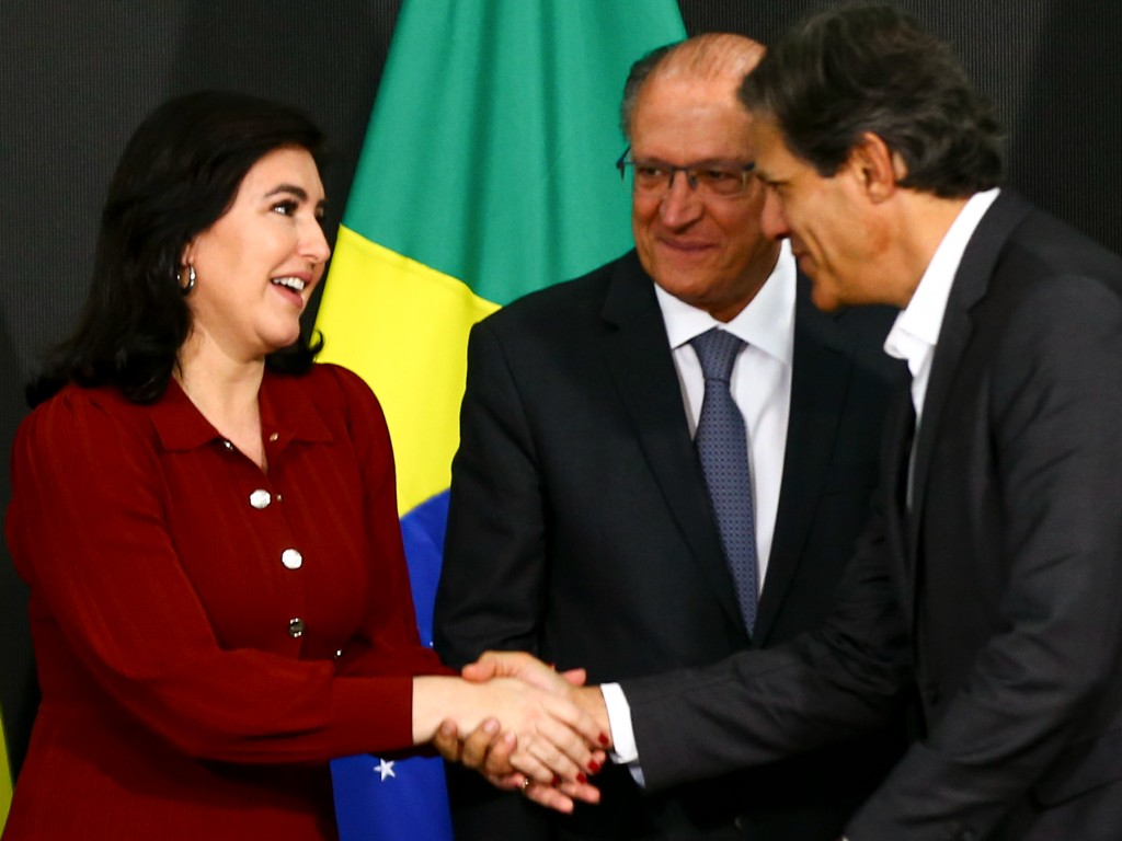 Simone Tebet confirma intenção de reforma tributária “fatiada”