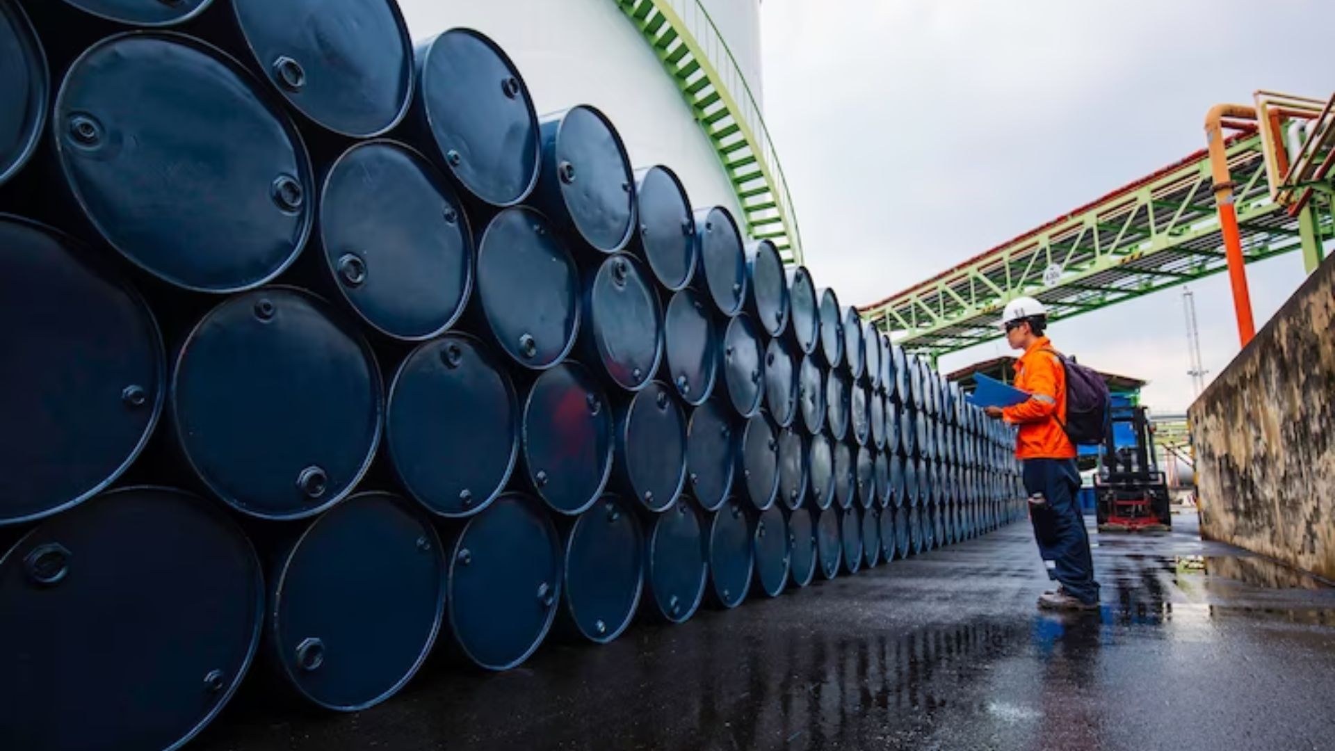 Demanda por petróleo deve superar oferta este ano, diz IEA