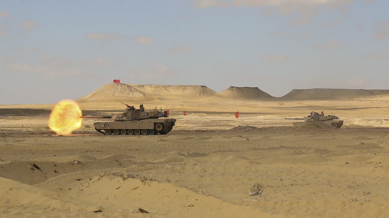 EUA e aliados prometem tanques à Ucrânia e aumentam tensão com Rússia