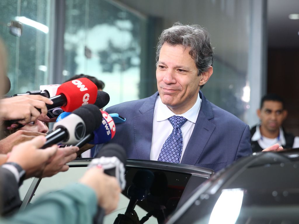 Governo apresenta projeto de novo arcabouço fiscal entregue ao Congresso