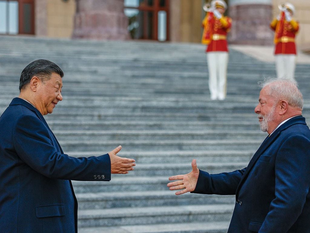 Brasil e China assinam 15 acordos comerciais e de parceria