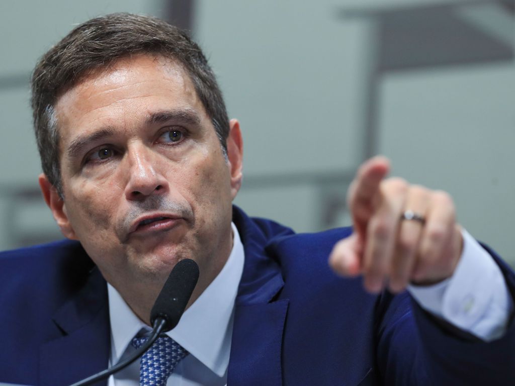 Presidente do BC diz que não consegue antecipar queda dos juros na CAE, do Senado