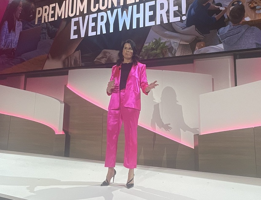 Elon Musk anuncia Linda Yaccarino como nova CEO do Twitter