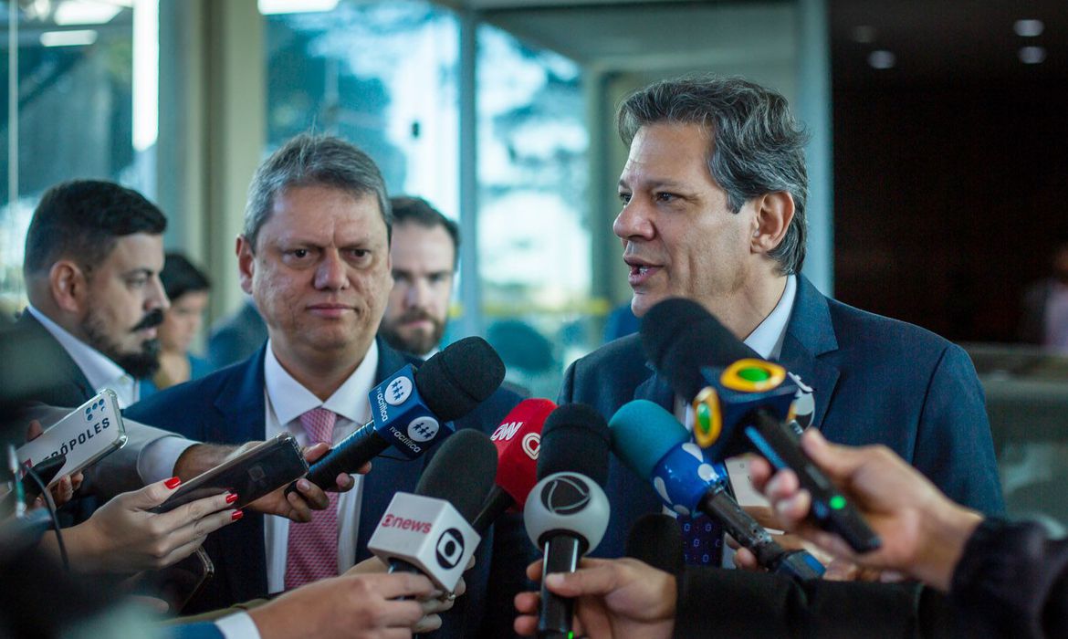 Governador de SP diz que aprova “95% da reforma tributária”