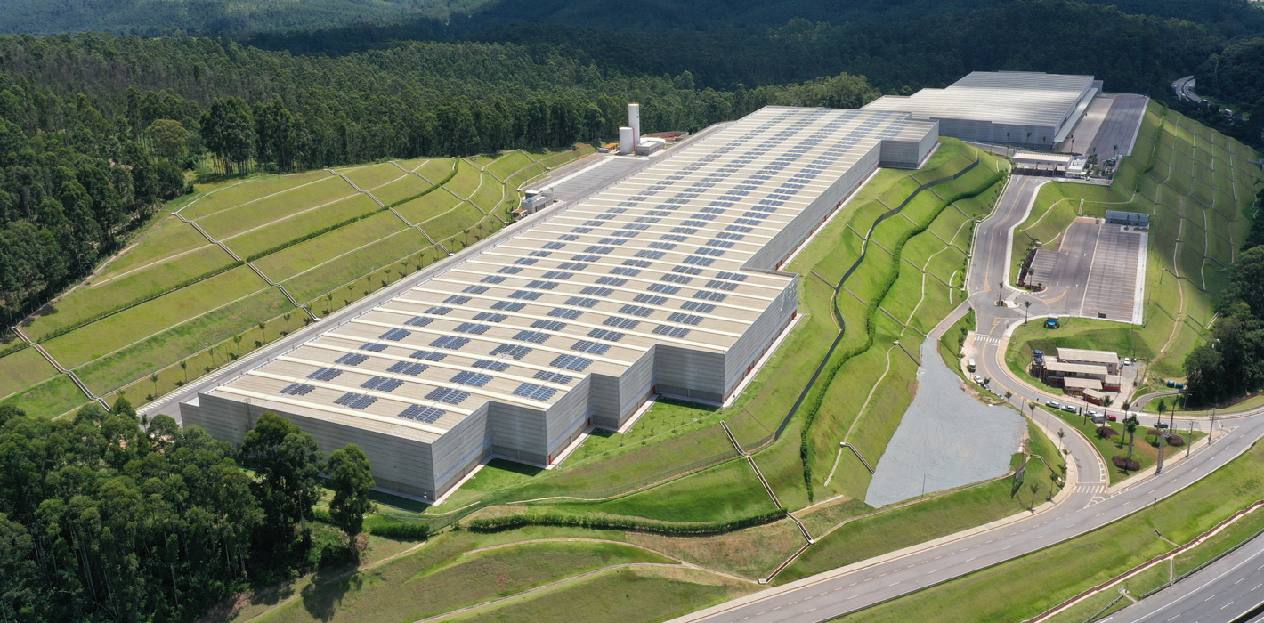 Herdeiro da Casas Bahia amplia investimentos em galpões logísticos